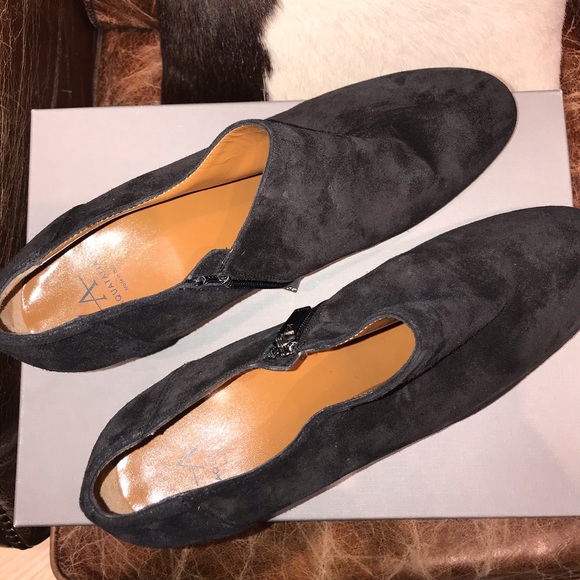 Aquatalia Suede and leather booties w/ funky heel - Picture 4 of 4